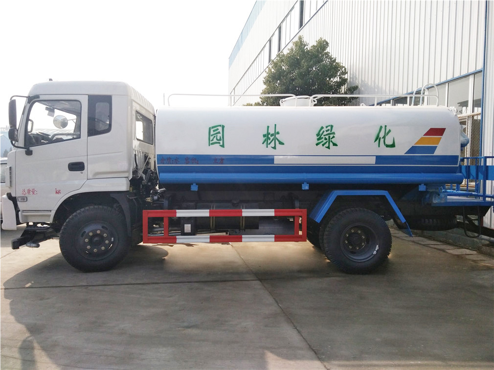 東風專底（12方）CLW5160GPST5型灑水車