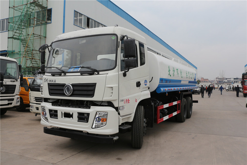 東風(fēng)后八輪新款（20方）綠化噴灑車(chē)
