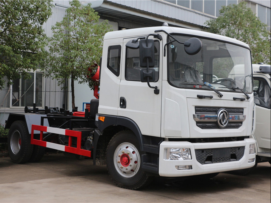 東風多利卡D9(12方)車廂可卸垃圾車