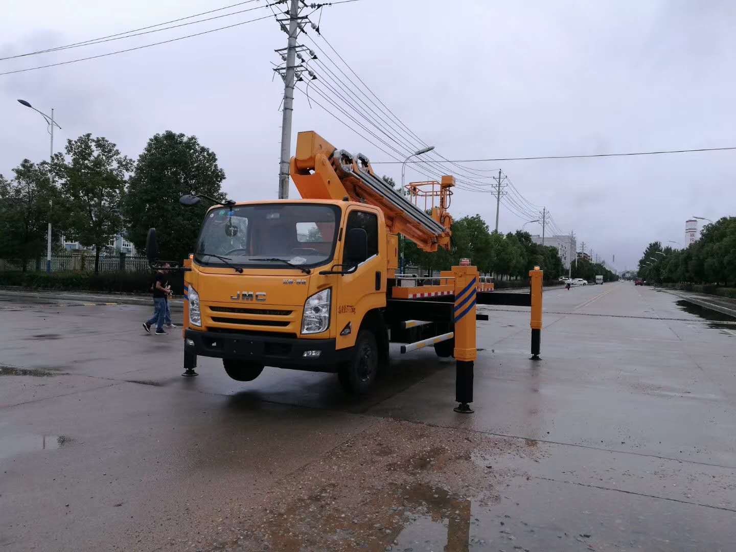江鈴18米高空作業(yè)車(chē)