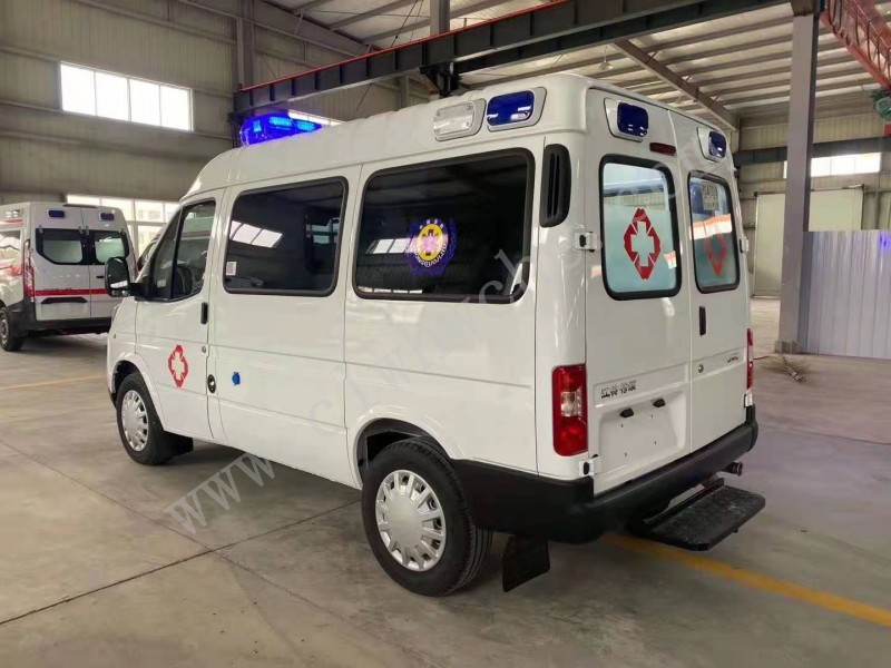 江鈴特順短軸監護型救護車