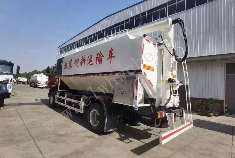 柳汽28方散裝飼料運(yùn)輸車  散裝飼料運(yùn)輸車價(jià)格