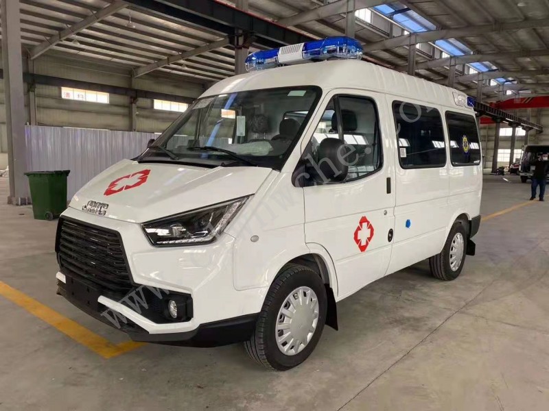 江鈴特順短軸監(jiān)護(hù)型救護(hù)車(chē)
