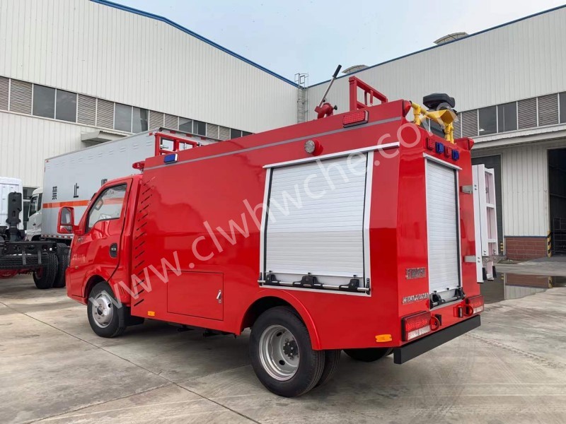 東風途逸?1噸水罐消防車